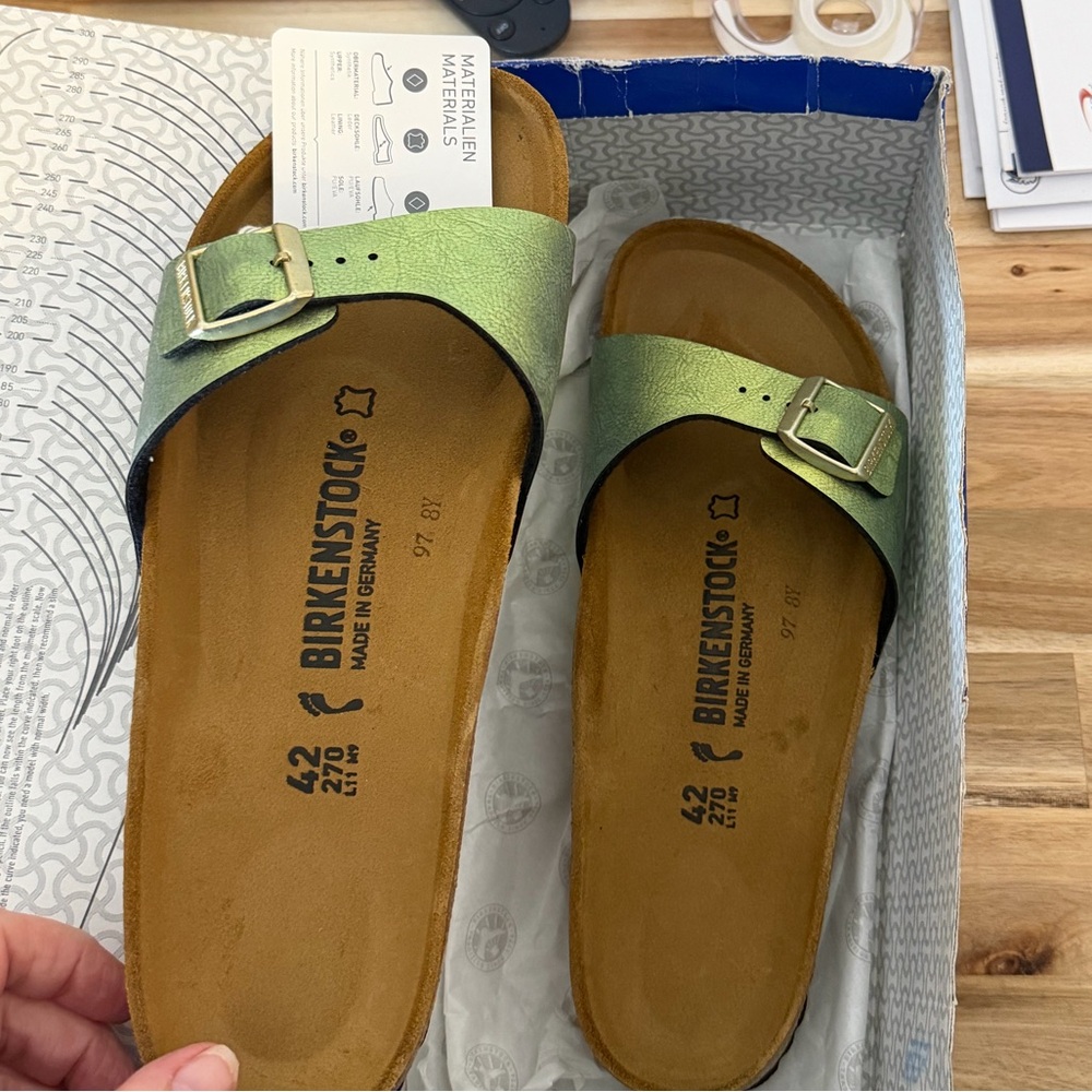 Birkenstock women’s Olive Green Sandals